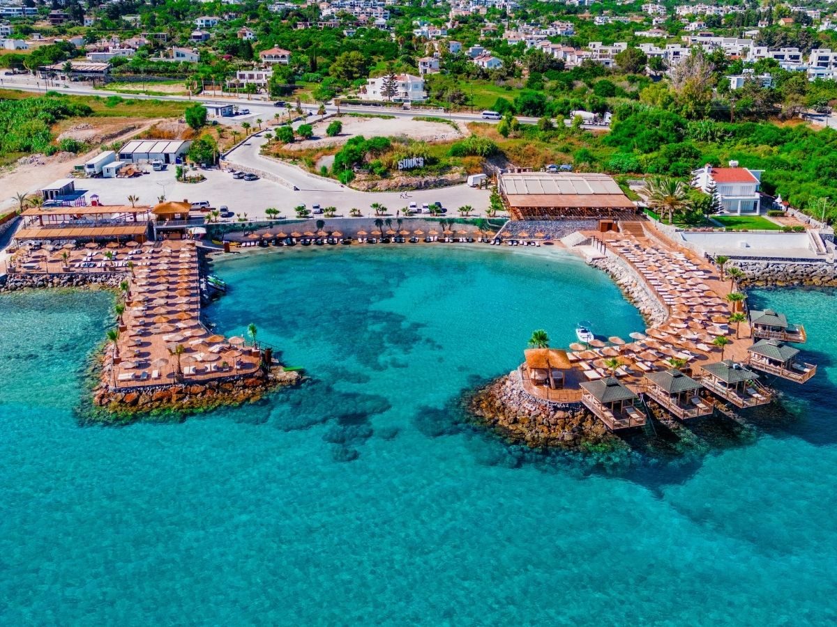 Suna's Beach Club & Restaurant